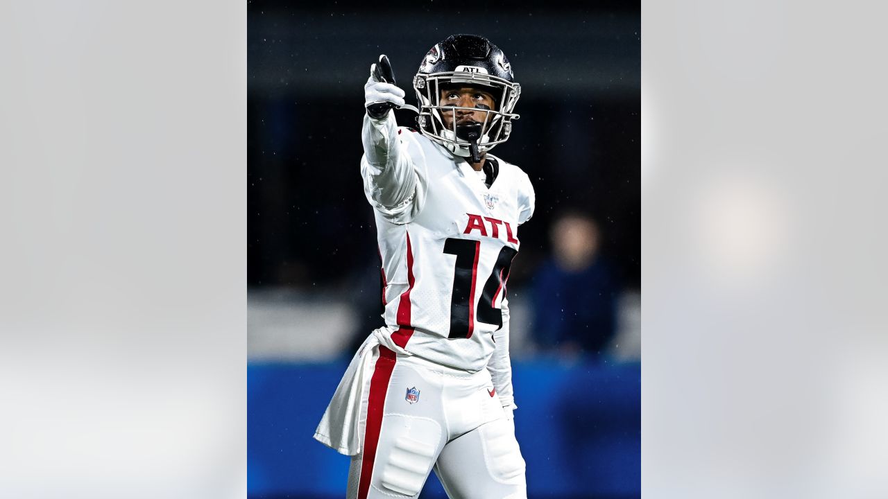 Atlanta Falcons wide receiver Damiere Byrd during warm up prior to News  Photo - Getty Images