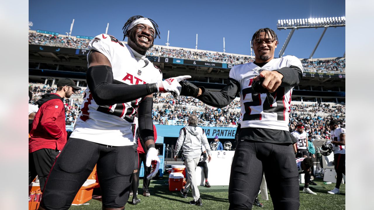 TSRSports—#TSRPrayersUp: The Atlanta Falcons honor #Takeoff during