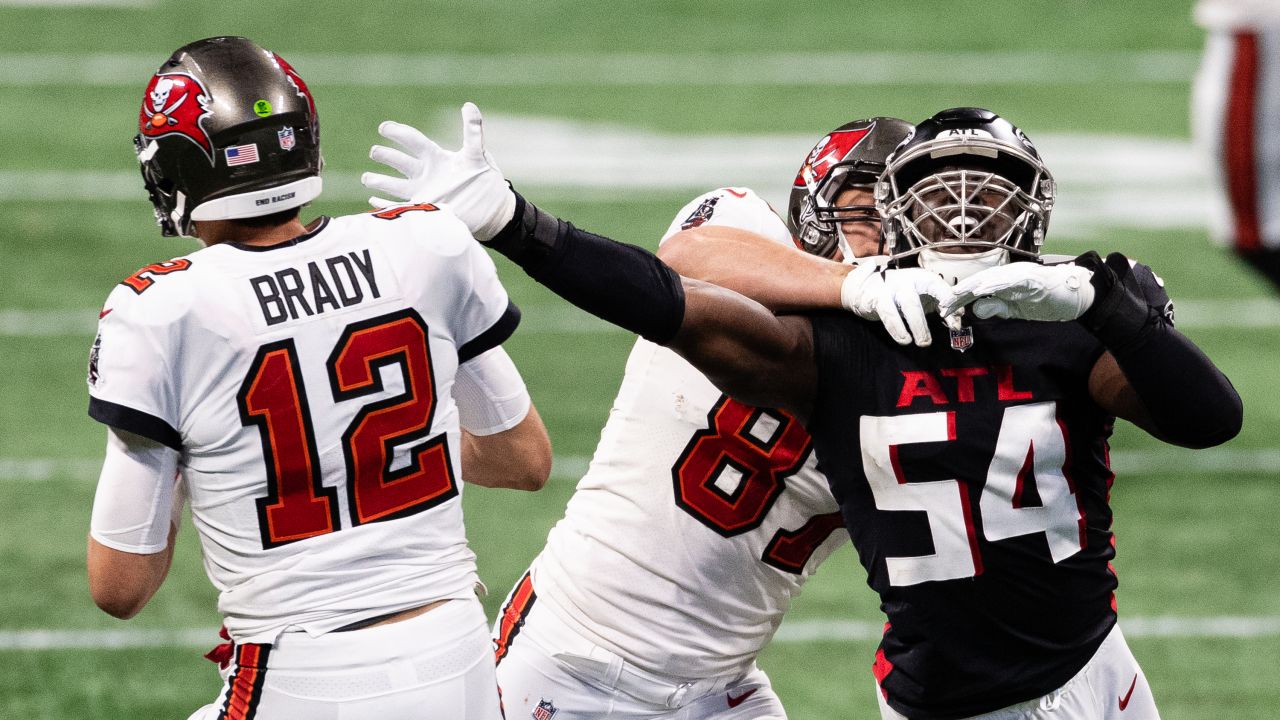 Bucs' comeback falls short in 34-29 loss at Atlanta