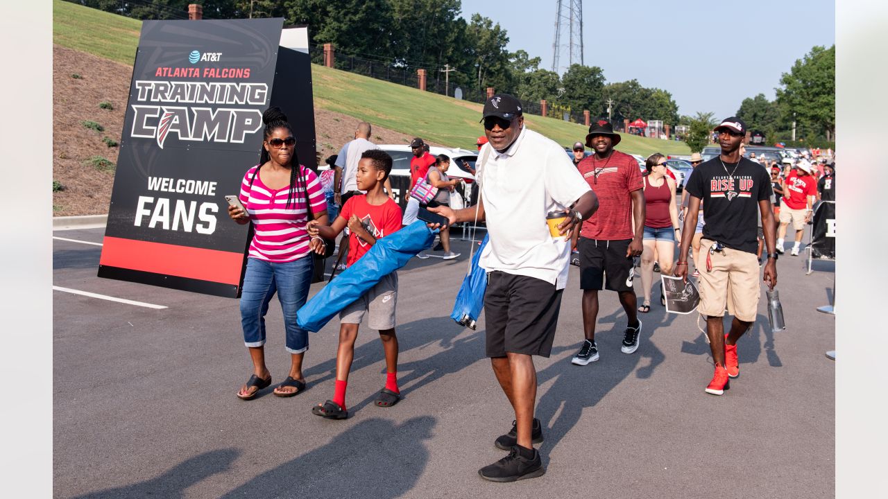 Falcons Practice Shows Off Fan-Friendly Stadium - Atlanta Jewish Times