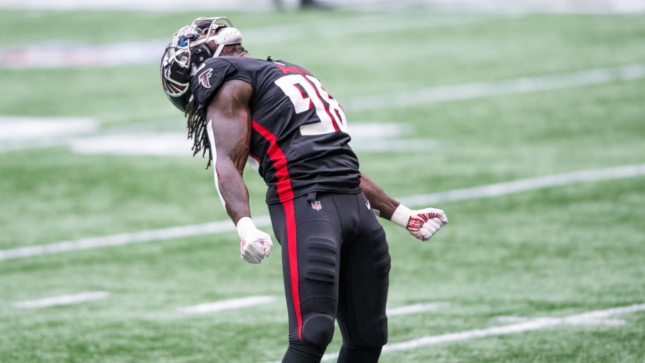 Atlanta Falcons: Takkarist McKinley getting special teams reps, could debut