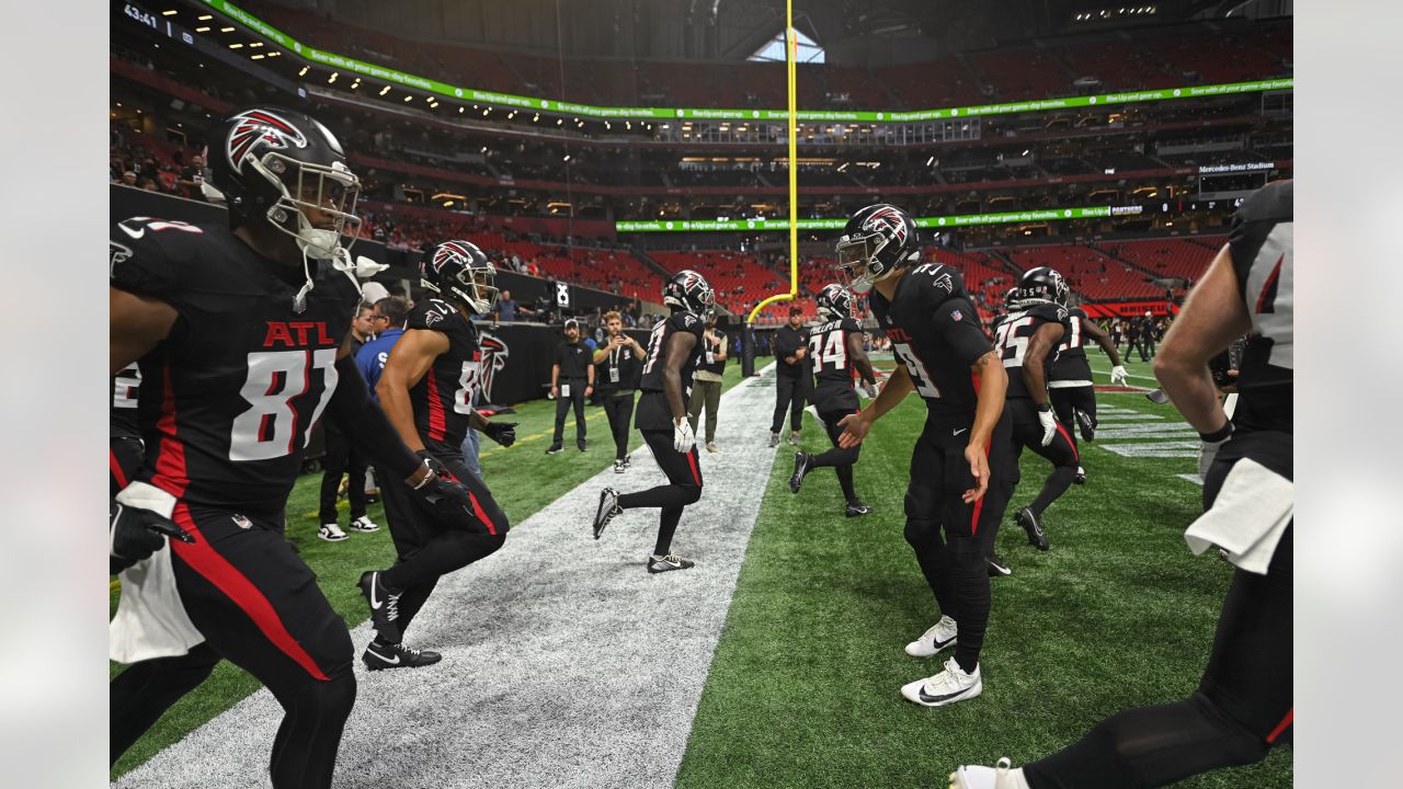 Atlanta Falcons vs. Carolina Panthers. NFL Game. American Football League  match. Silhouette of professional player celebrate touch down. Screen in  bac Stock Photo - Alamy