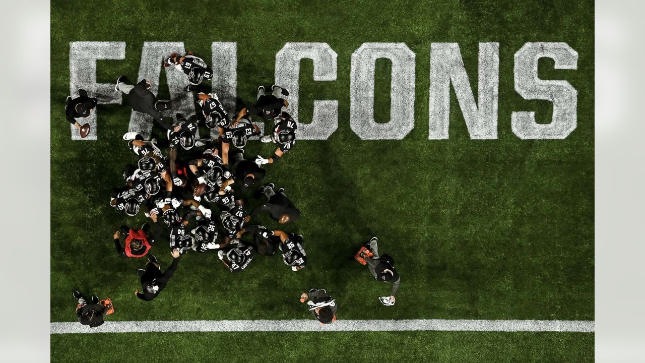 Games Within Game: NFL Fans Obsessing Over Wordle Copycat - Sports  Illustrated Atlanta Falcons News, Analysis and More