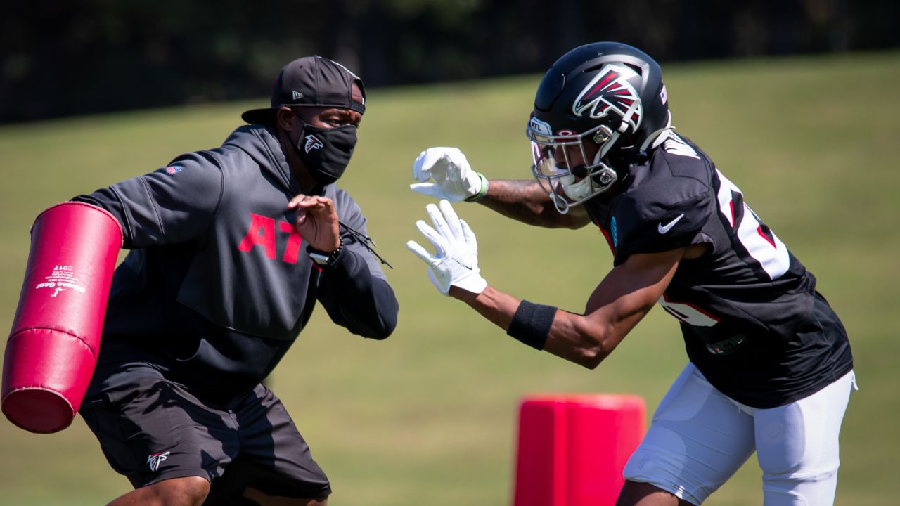 Tampa Bay Buccaneers vs. Atlanta Falcons Inactives: Julio Jones to Play? -  Sports Illustrated Atlanta Falcons News, Analysis and More