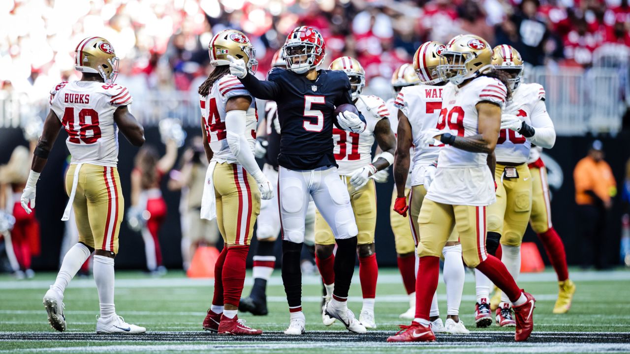 Atlanta Falcons rookie wide receiver Drake London gets open over the middle  for a 24-yard gain