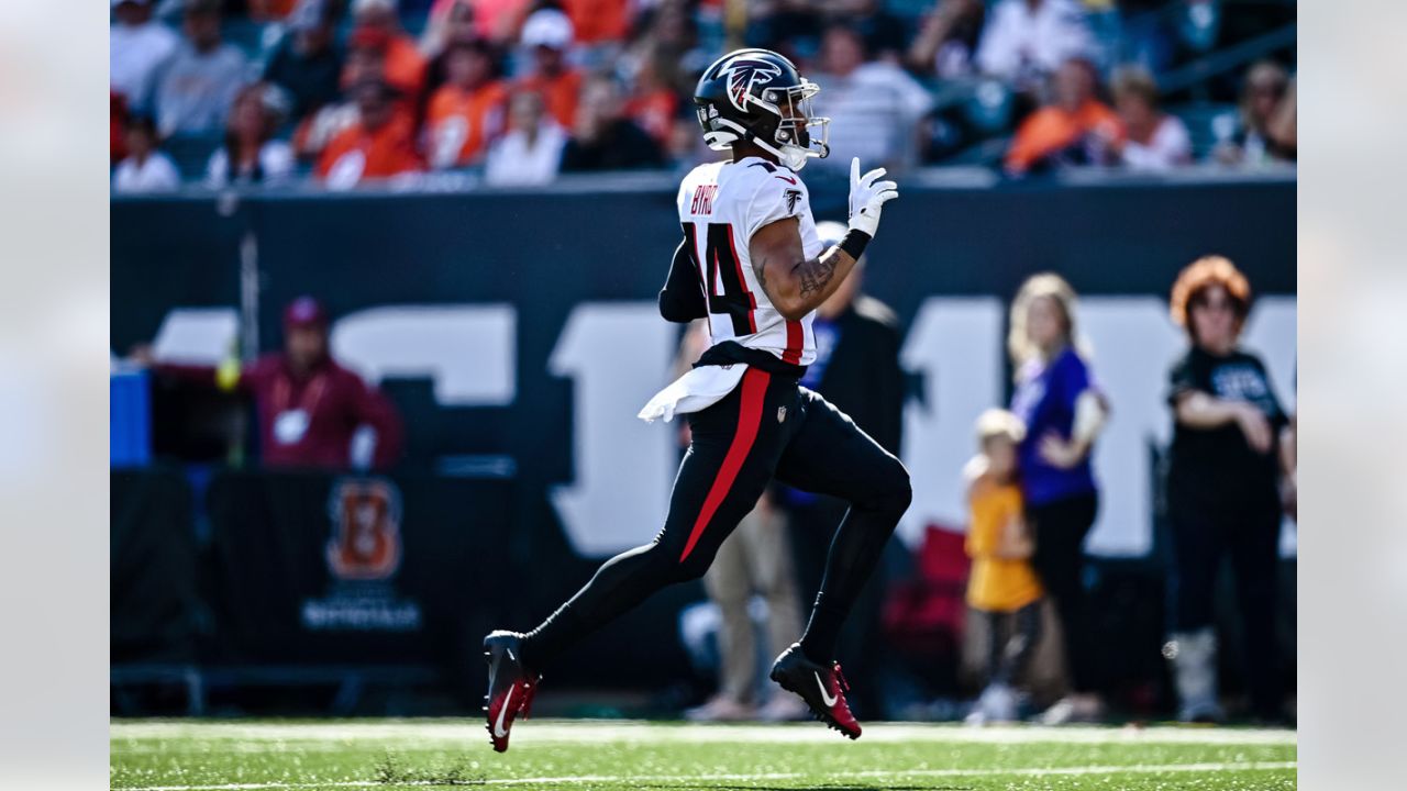 Cincinnati Bengals wide receiver Malachi Carter (88) warms up before an NFL  preseason football game against the Atlanta Falcons, Friday, Aug. 18, 2023,  in Atlanta. The Cincinnati Bengals and the Atlanta Falcons