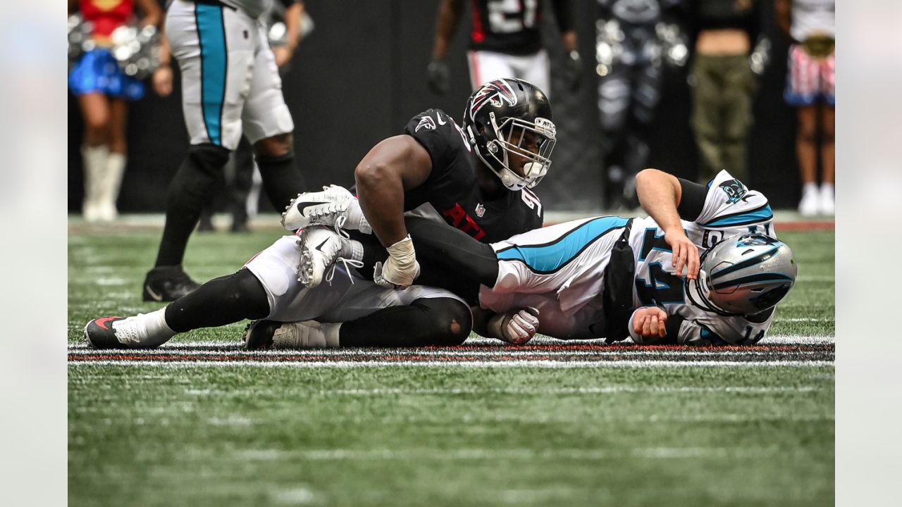 ATLANTA, GA - OCTOBER 31: Sam Darnold #14 of the Carolina Panthers warms  before the Week 8 NFL game between the Atlanta Falcons and the Carolina  Panthers on October 31, 2021 at