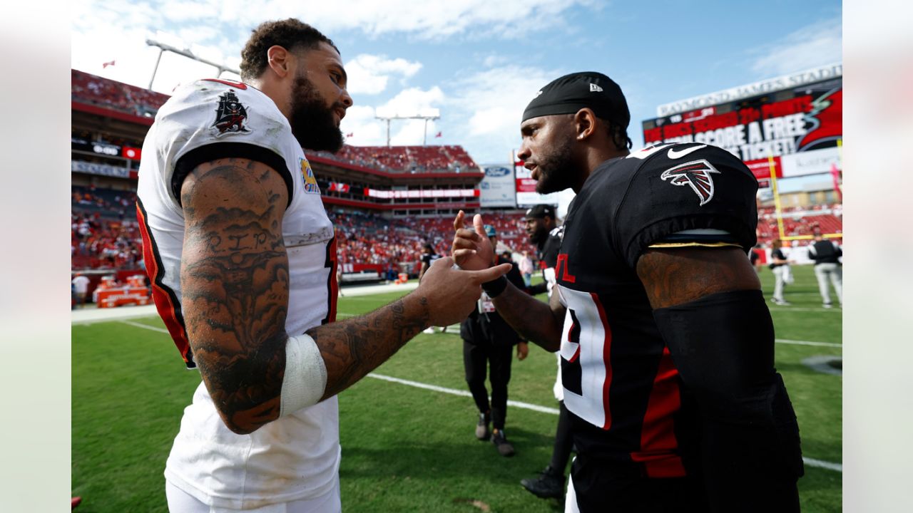 Game Photos  Week 13 Falcons vs Buccaneers