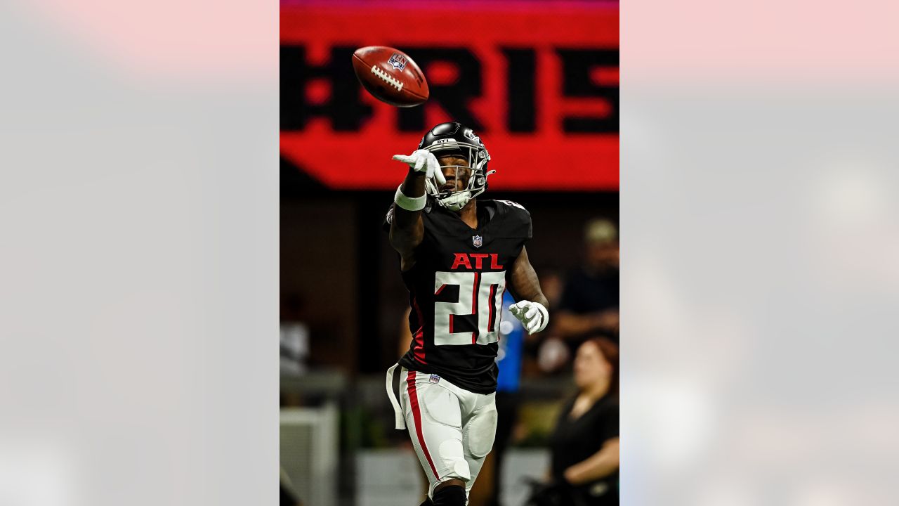 Cincinnati Bengals' Zach Carter (95) prepares to perform a drill