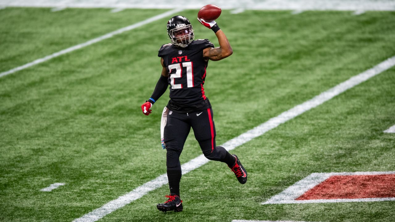 Todd Gurley II of the Atlanta Falcons rushes against the Carolina