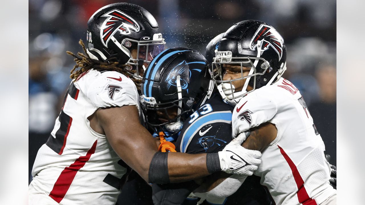 Carolina Panthers to debut black helmet vs Falcons on TNF