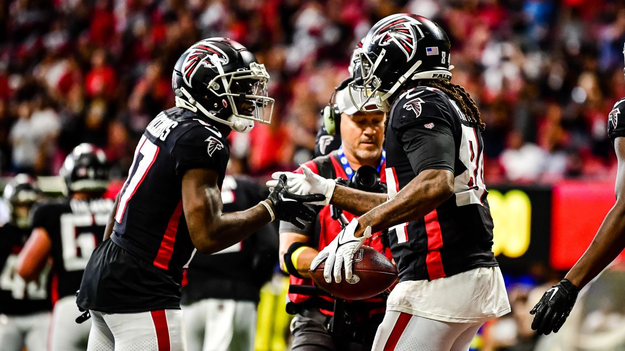 Atlanta Falcons lose 2015 finale to Saints, 20-17