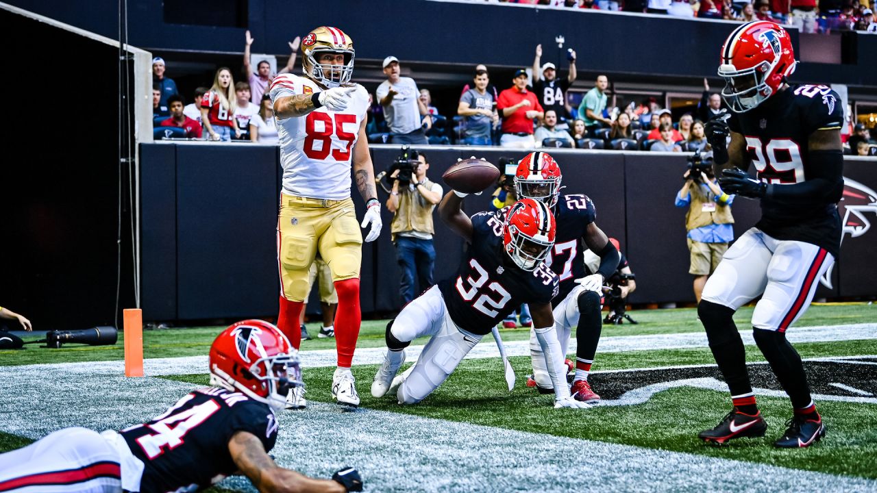 Atlanta Falcons linebacker Quinton Bell (56) looks on against the New York  Jets during a preseason NFL football game Monday, Aug. 22, 2022, in East  Rutherford, N.J. (AP Photo/Adam Hunger Stock Photo - Alamy