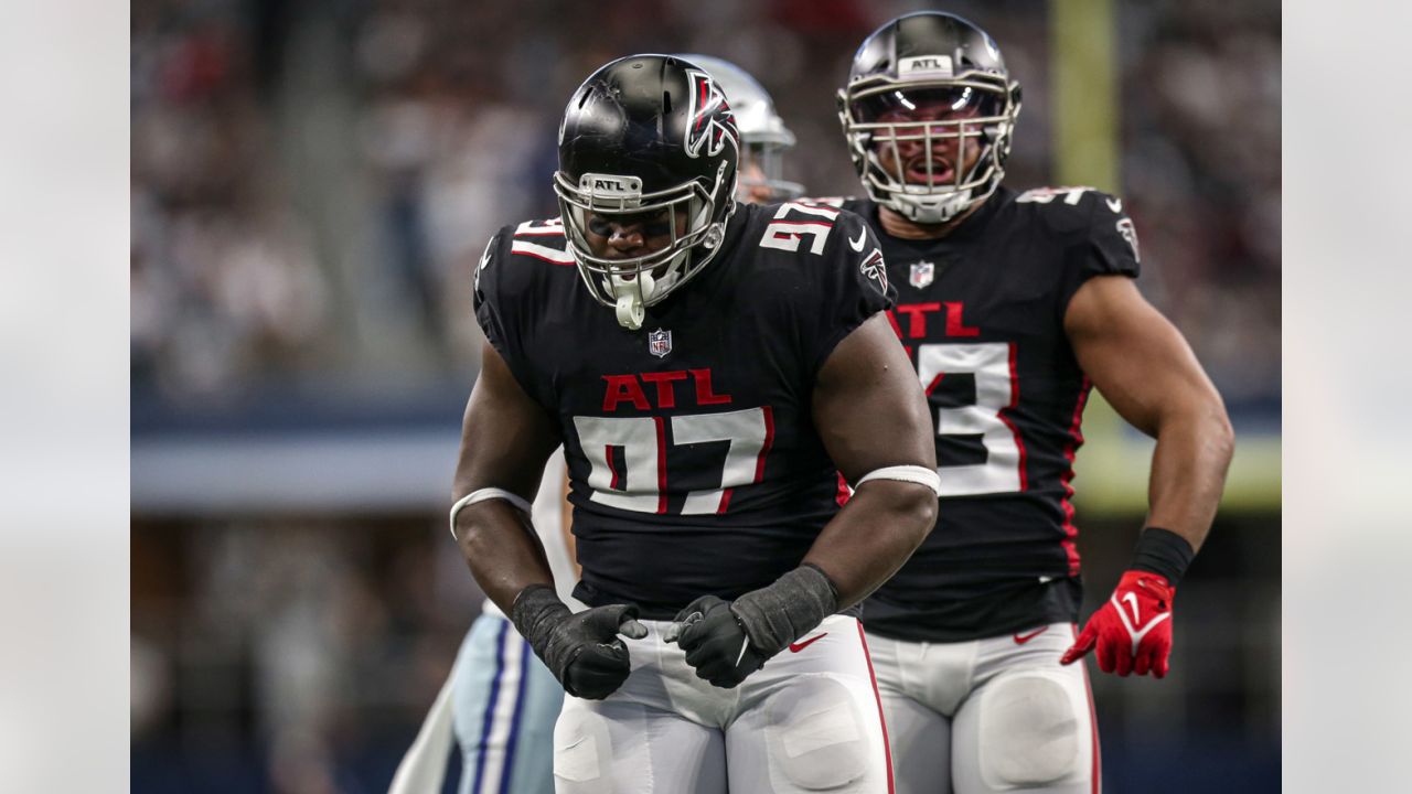 Grady Jarrett Donating Meals to First Responders