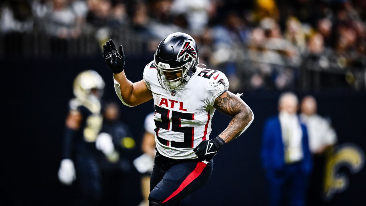 Why Were Atlanta Falcons Rookies Tyler Allgeier, DeAngelo Malone Inactive  vs. New Orleans Saints? - Sports Illustrated Atlanta Falcons News, Analysis  and More