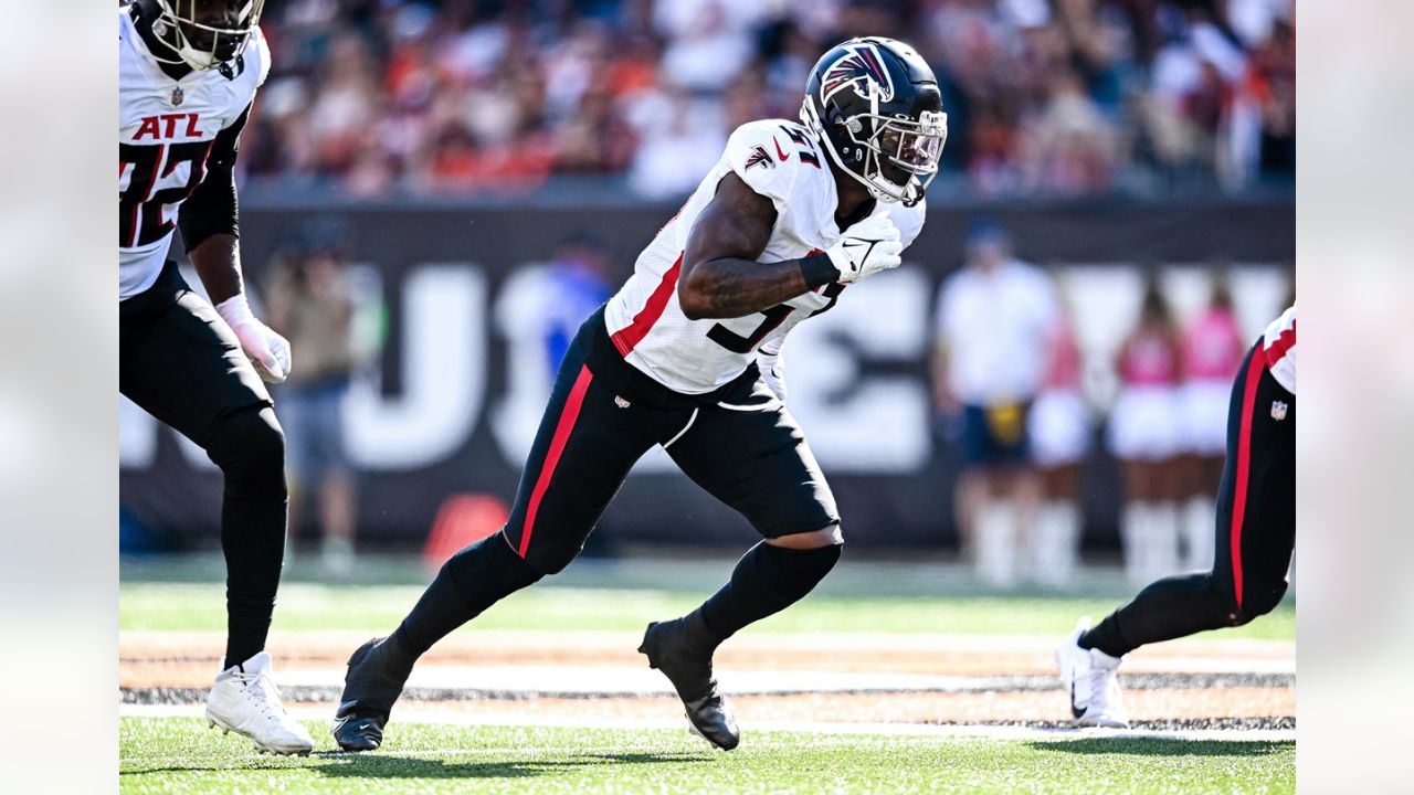 Atlanta Falcons linebacker Bud Dupree (48) works during the first half of  an NFL preseason football game against the Cincinnati Bengals, Friday, Aug.  18, 2023, in Atlanta. The Cincinnati Bengals and the