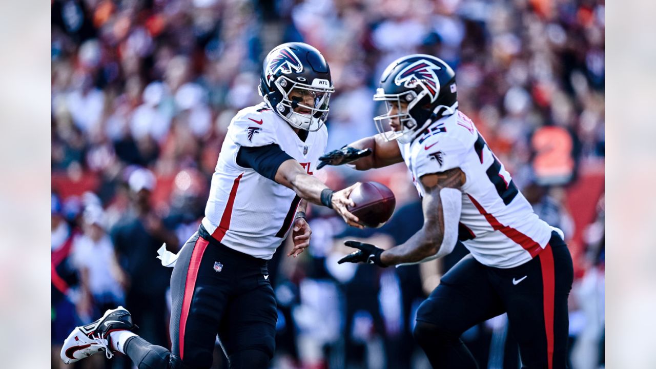 October 23, 2022: Marcus Mariota (1) of the Atlanta Falcons during WEEK 7  of the NFL regular season between the Atlanta Falcon and Cincinnati Bengals  in Cincinnati, Ohio. JP Waldron/Cal Sport Media/Sipa