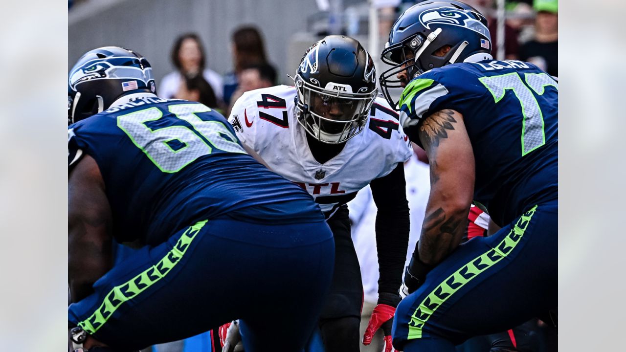 Atlanta Falcons linebacker Rashaan Evans is pictured during an NFL football  game against the Seattle Seahawks, Sunday, Sept. 25, 2022, in Seattle. The  Falcons won 27-23. (AP Photo/Stephen Brashear Stock Photo - Alamy