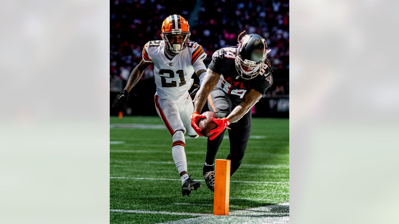 Atlanta Falcons running back Cordarrelle Patterson (84) lines up during the  first half of an NFL football game against the Tampa Bay Buccaneers,  Sunday, Jan. 8, 2023, in Atlanta. The Atlanta Falcons