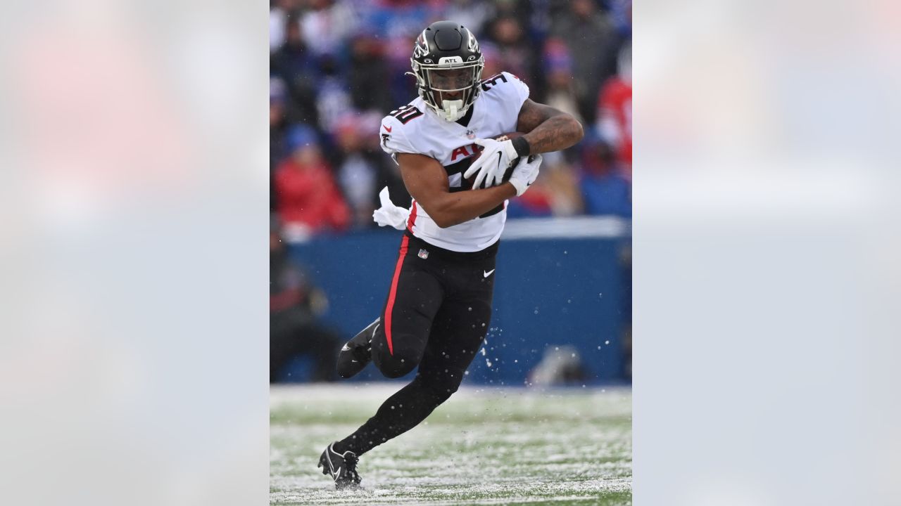 Atlanta Falcons running back Qadree Ollison (30) on the sideline