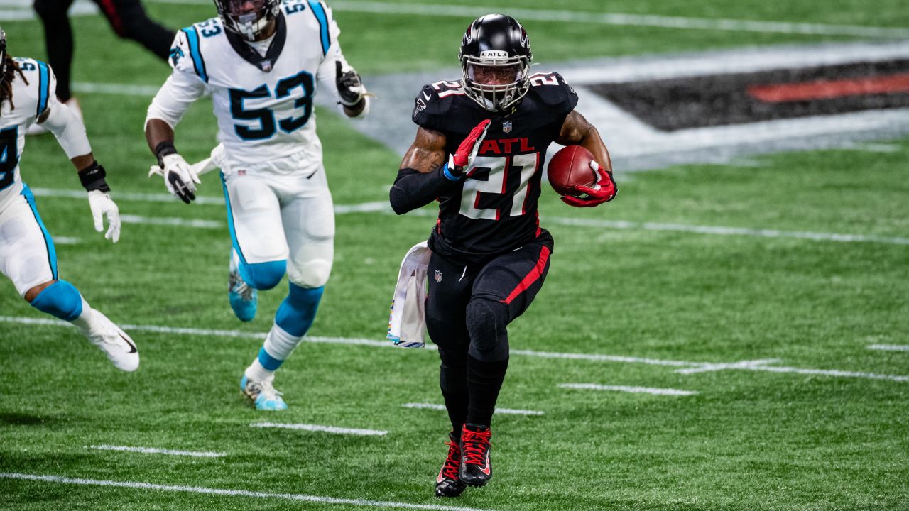 Todd Gurley II of the Atlanta Falcons rushes against the Carolina