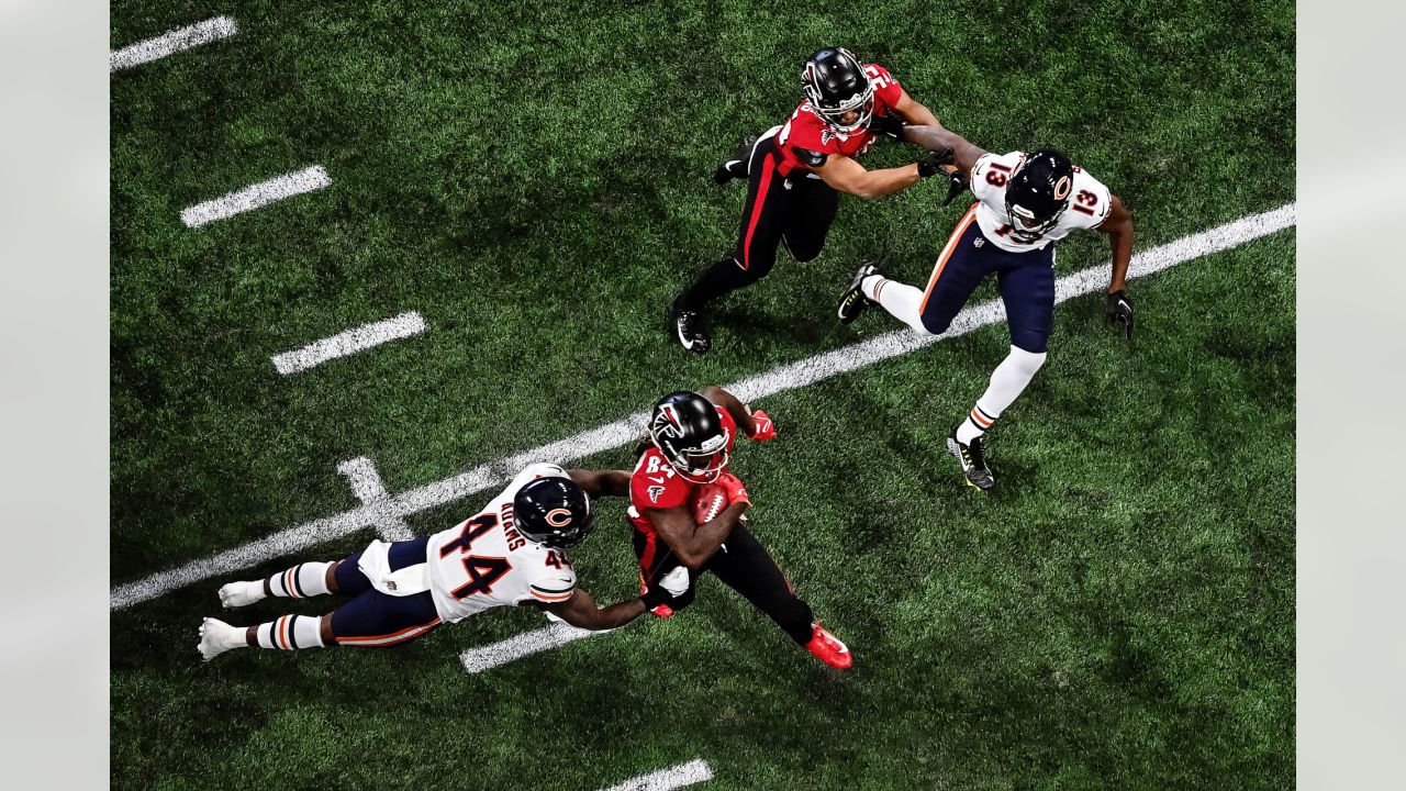 November 27, 2022: Atlanta Falcons linebacker Mykal Walker (3) moves into  position during the NFL game between the Atlanta Falcons and the Washington  Commanders in Landover, MD. Reggie Hildred/CSM/Sipa USA(Credit Image: ©