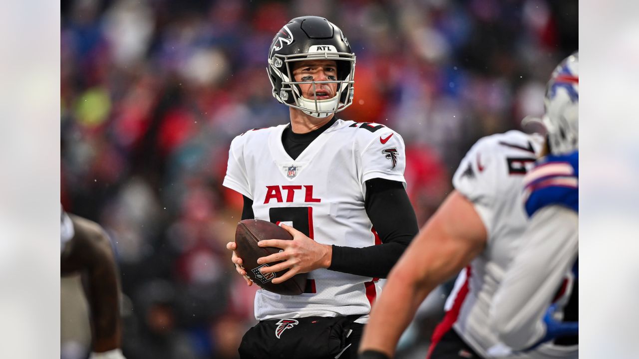 Who should the Falcons pick at #4 if QB isn't on the table? - The