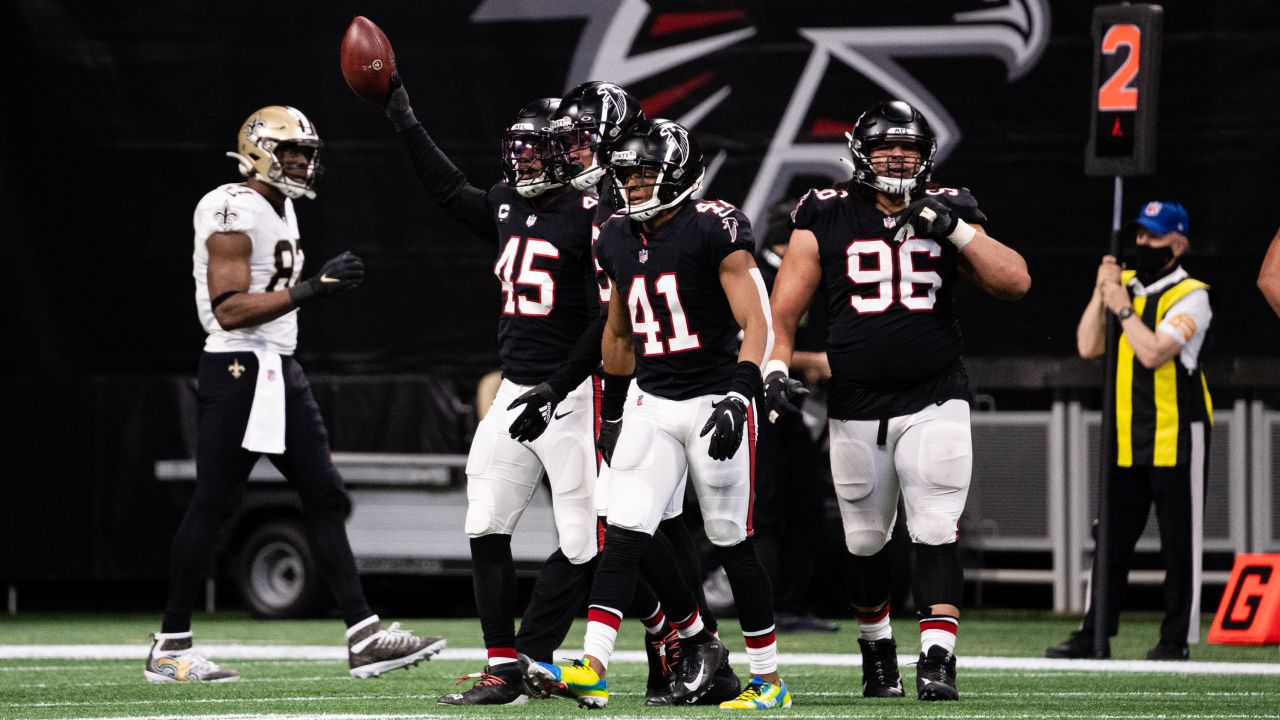 Game Photos  Falcons vs. Saints - Throwback game