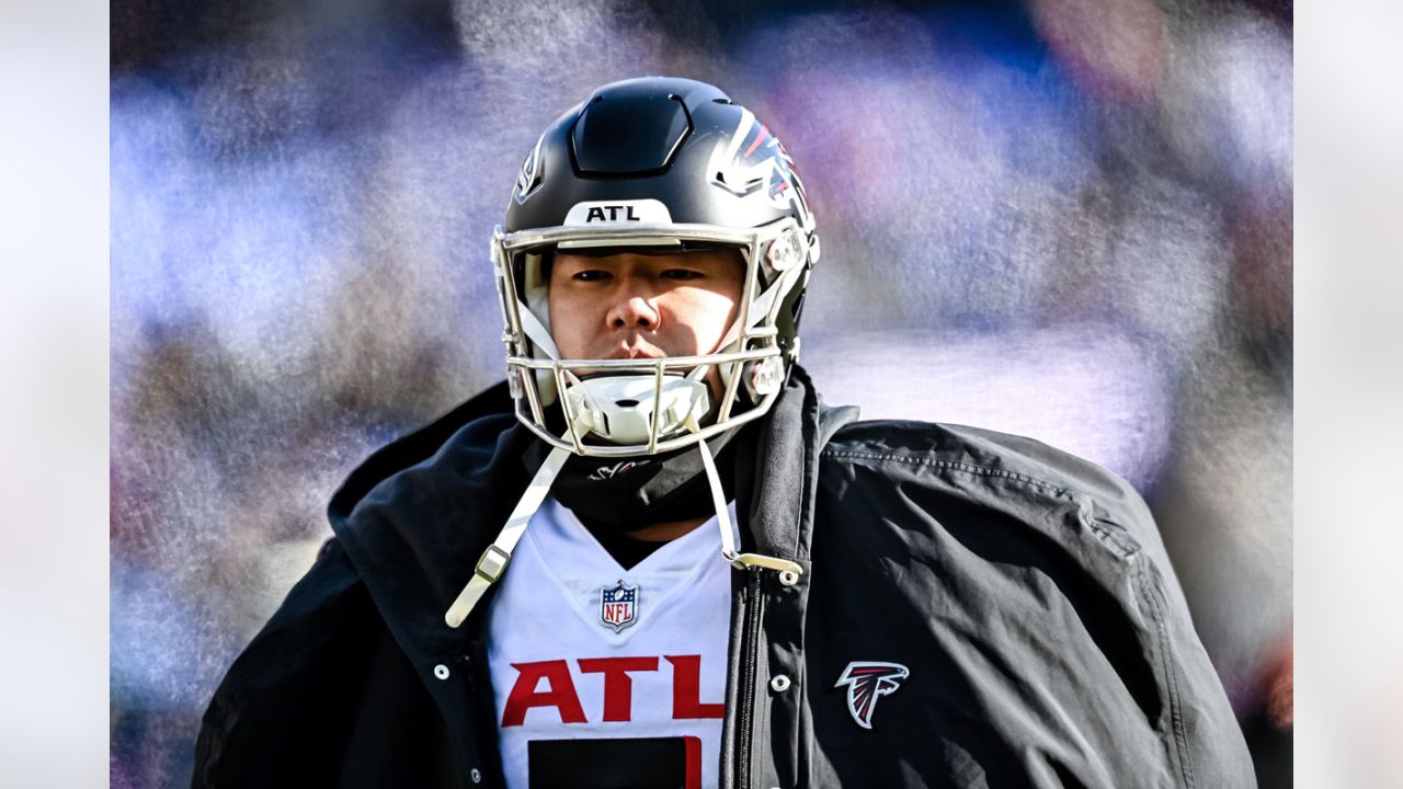 My NFL Uniform Fantasy Part 1: Atlanta Falcons Do you think the Falcons  should return to this helmet and would you like a grey alternate jersey  option to go with it? What