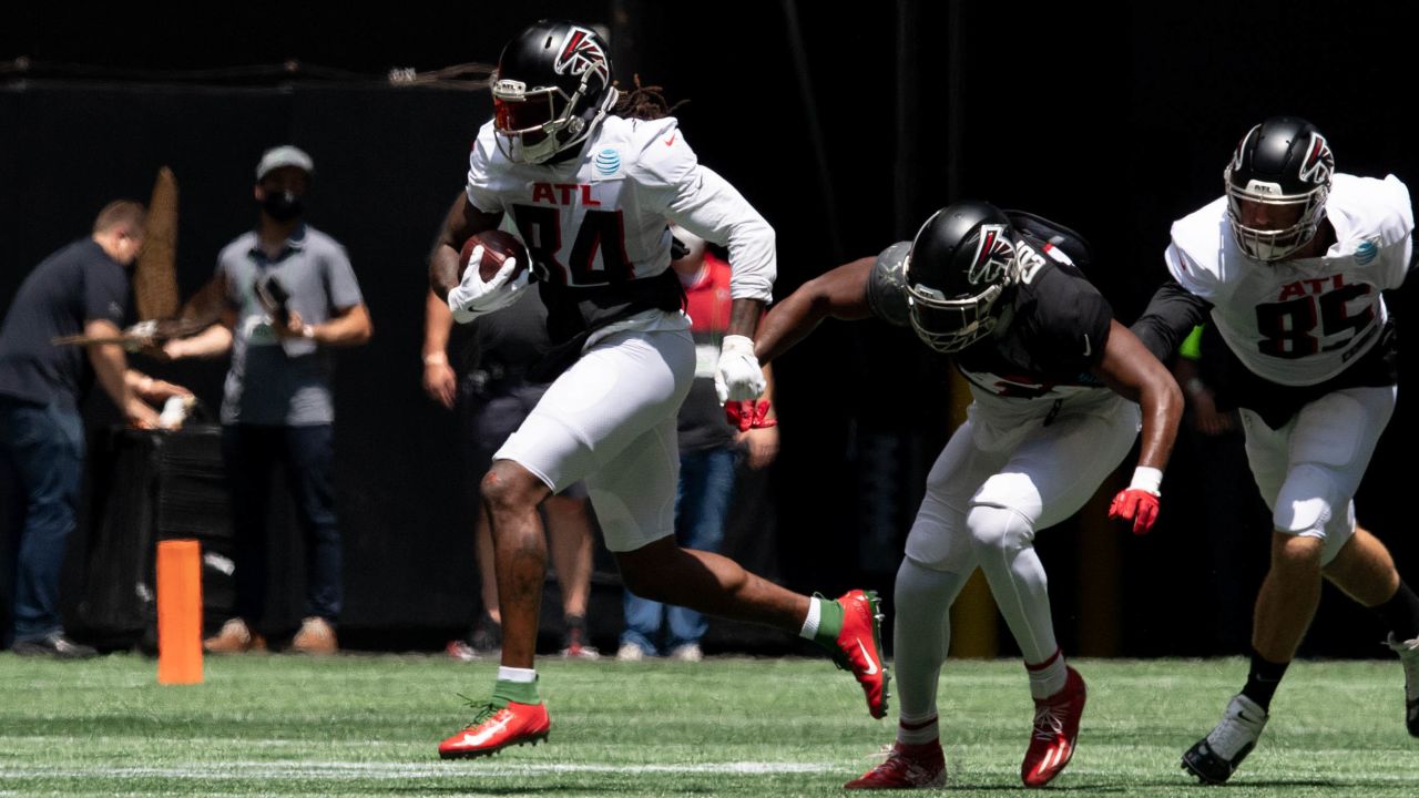 Falcons training camp: A.J. Terrell wants a 'savvy' secondary; Javian  Hawkins makes his case - The Athletic