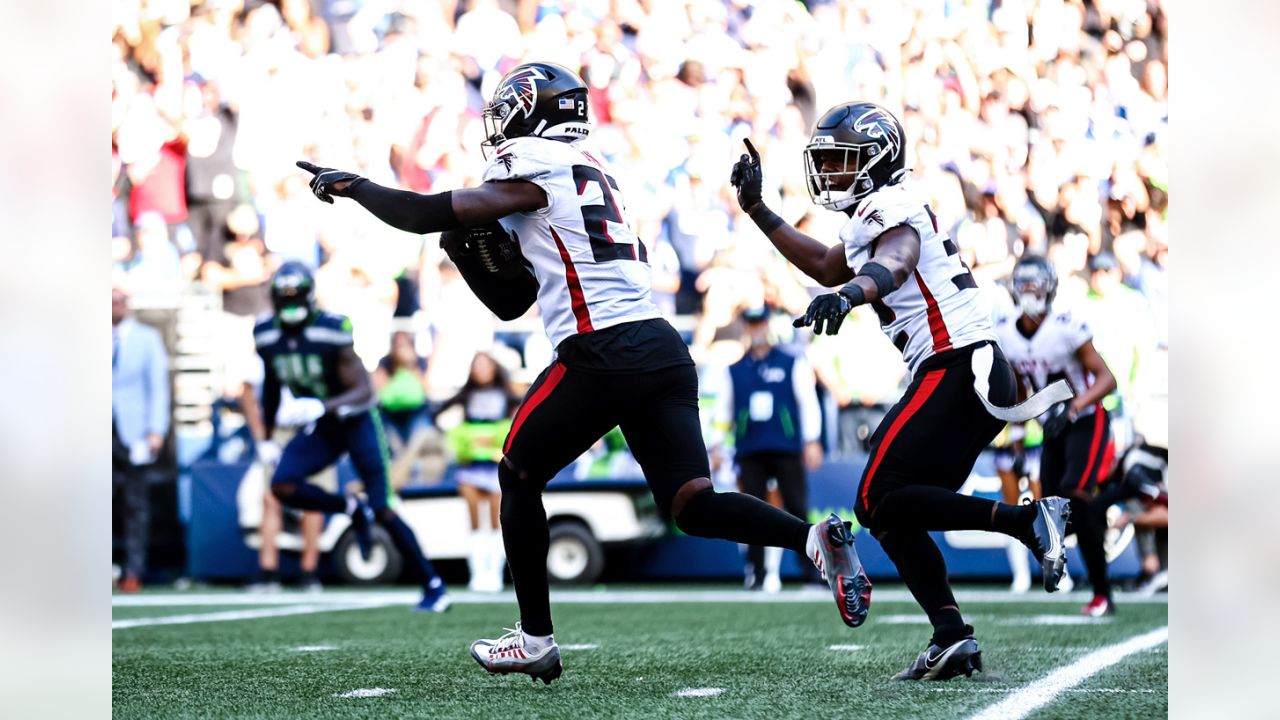 Falcons 25, Seahawks 38: Seattle thrashes Atlanta in their house - The  Falcoholic