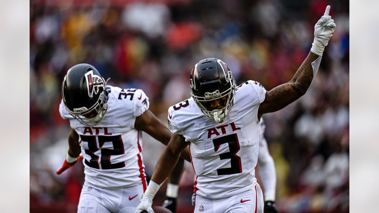 Atlanta Falcons running back Tyler Allgeier (25) pictured during an NFL  football game against the Washington Commanders, Sunday, November 27, 2022  in Landover. (AP Photo/Daniel Kucin Jr Stock Photo - Alamy