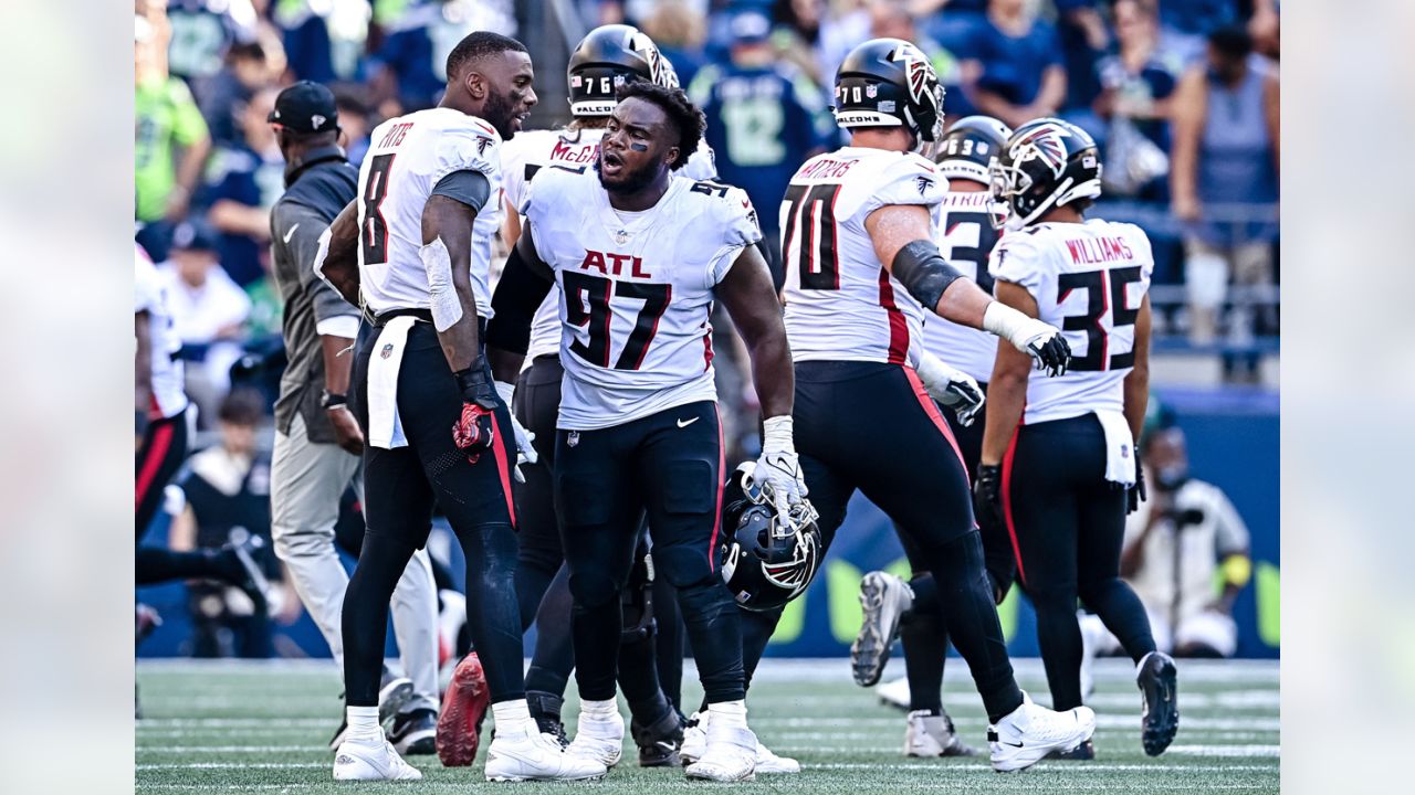 3,977 Atlanta Falcons V Seattle Seahawks Photos & High Res Pictures - Getty  Images