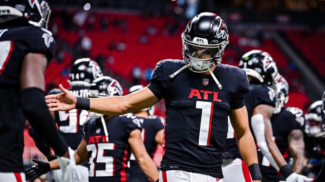 Atlanta Falcons vs. Carolina Panthers. NFL Game. American Football League  match. Silhouette of professional player celebrate touch down. Screen in  bac Stock Photo - Alamy