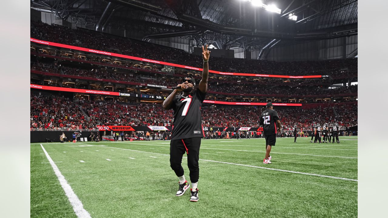 Falcons and Panthers clash in NFL season opener at Mercedes-Benz Stadium -  Axios Atlanta