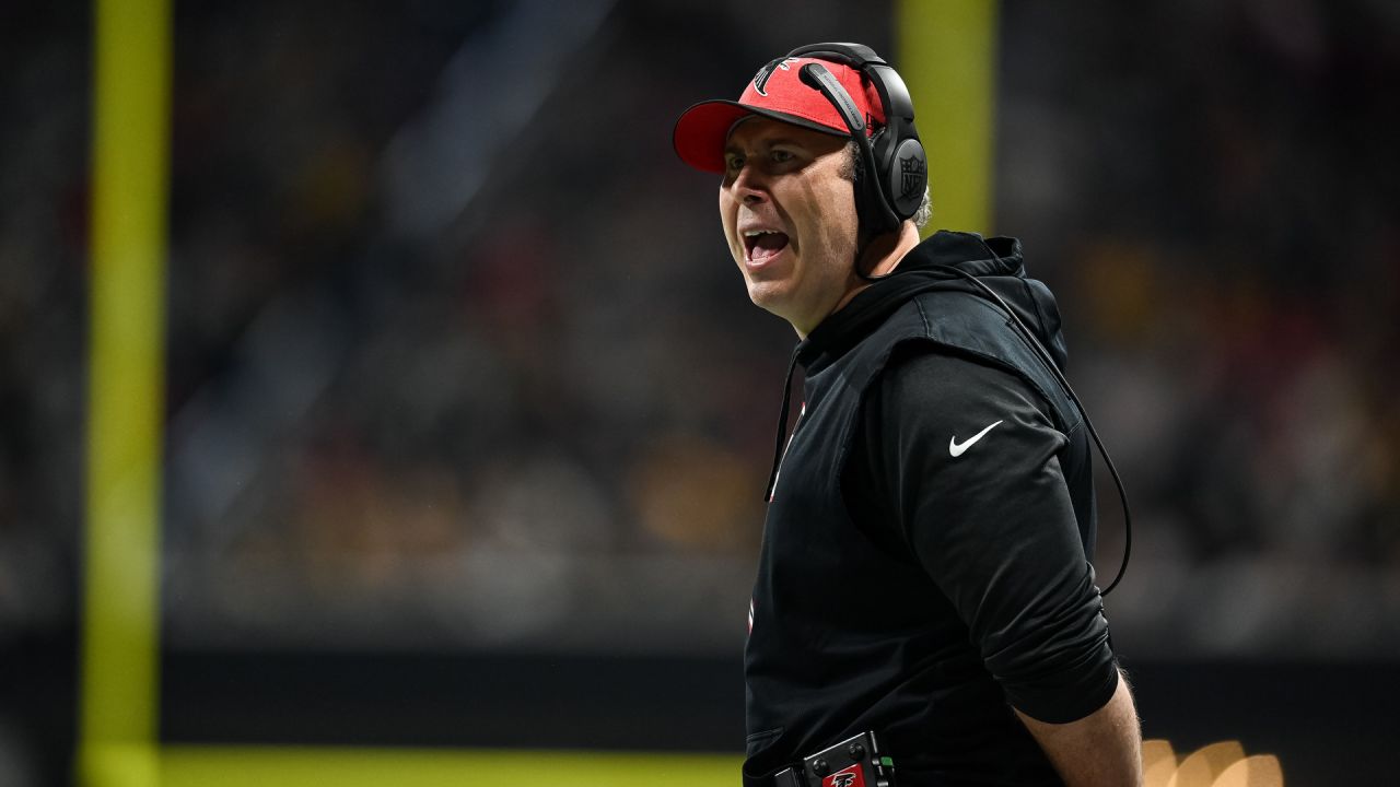 Atlanta Falcons tight end MyCole Pruitt (85) works during the second half  of an NFL football game against the Pittsburgh Steelers, Sunday, Dec. 4,  2022, in Atlanta. The Pittsburgh Steelers won 19-16. (