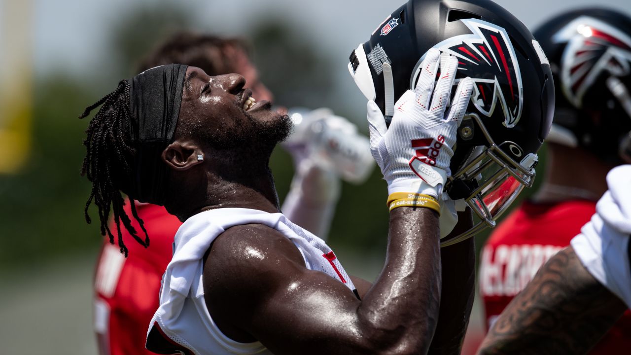 Atlanta Falcons wide receiver Frank Darby (88) lines up during the