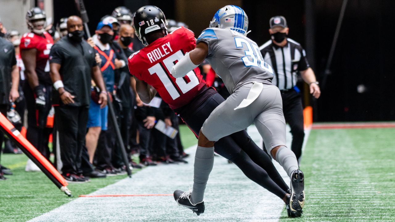 Atlanta Falcons running back Todd Gurley (21) in action during an NFL game  between the Atlanta