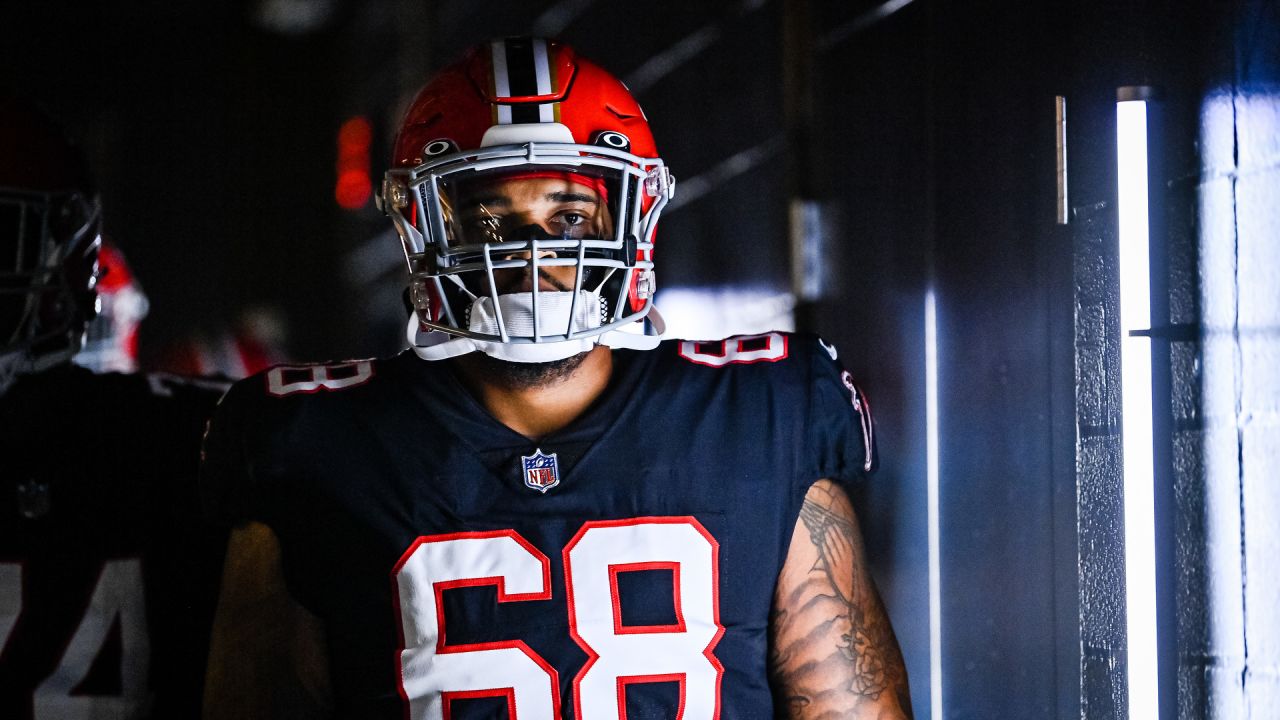 Atlanta Falcons safety Dean Marlowe (21) warms up before a preseason NFL  football game against the New York Jets Monday, Aug. 22, 2022, in East  Rutherford, N.J. (AP Photo/Adam Hunger Stock Photo - Alamy