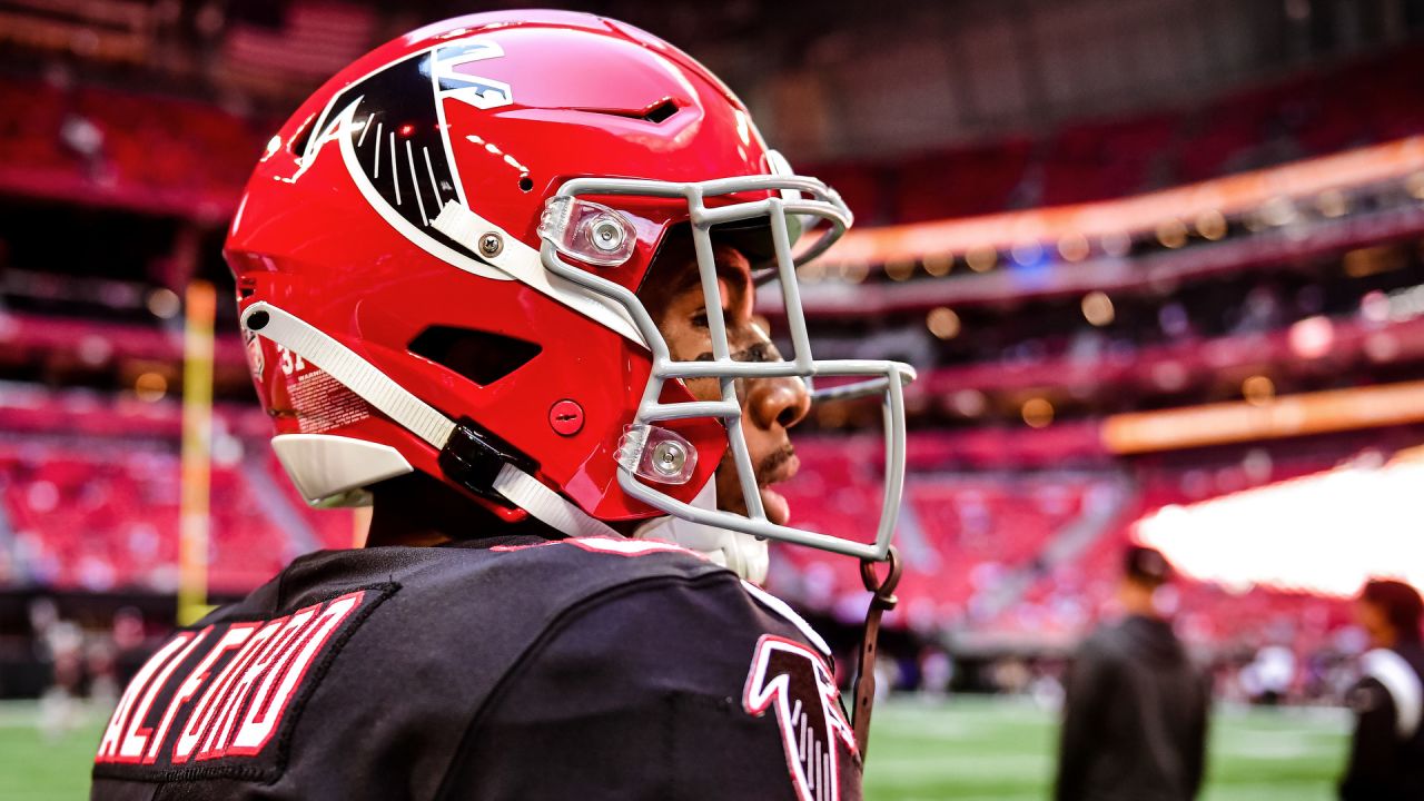 Atlanta Falcons linebacker Quinton Bell (56) works during the first half of  an NFL football game against the San Francisco 49ers, Sunday, Oct. 16,  2022, in Atlanta. The Atlanta Falcons won 28-14. (