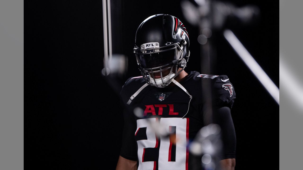 Behind-the-Scenes: Falcons Throwback Jersey Shoot