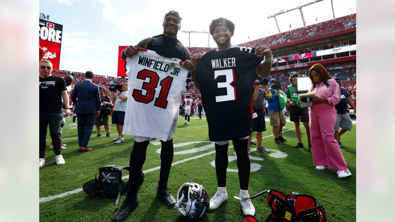 Falcons' Jarrett hopes to win ring that eluded his dad
