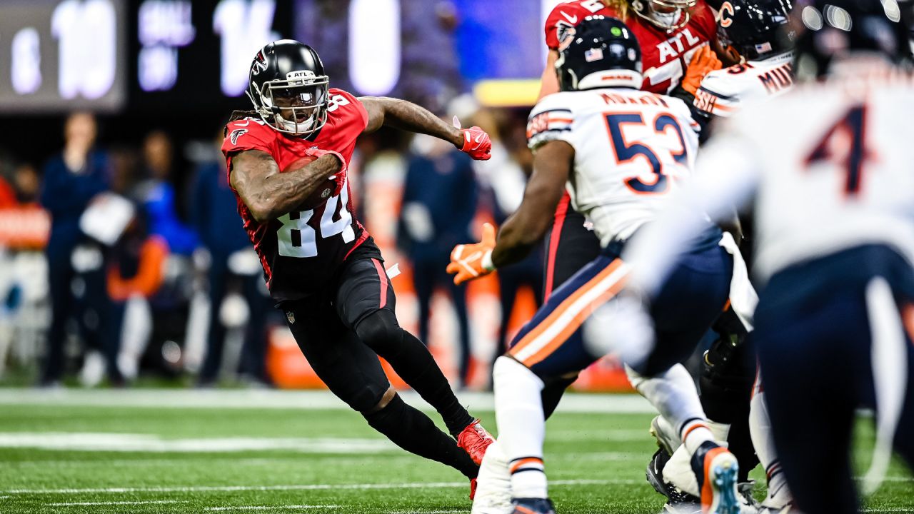 ATLANTA, GA - NOVEMBER 06: Atlanta Falcons running back Cordarrelle  Patterson (84) warms up before the Sunday afternoon NFL game between the  Atlanta Falcons and the Los Angeles Chargers on November 6