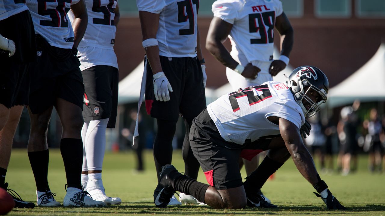 Todd Gurley, Alex Mack sit out Falcons' first practice in full pads