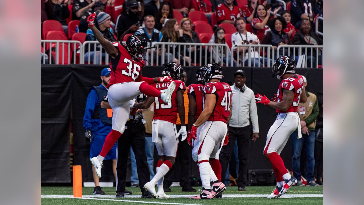 Falcons QB Matt Ryan injured on sack by Rams' Aaron Donald - Sports  Illustrated