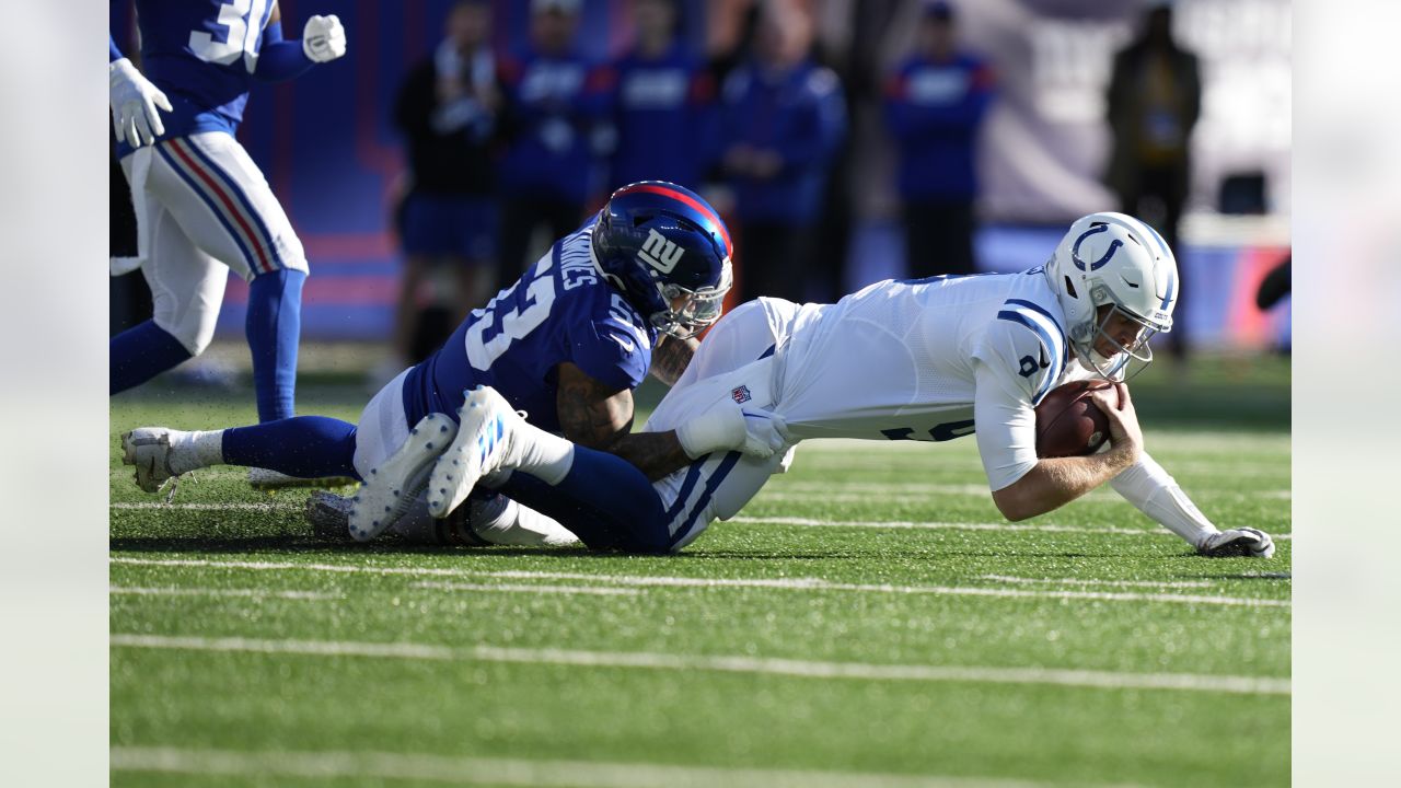 East Rutherford, New Jersey, USA. 1st Jan, 2023. Indianapolis Colts  quarterback Nick Foles (9) looks to pass during a NFL game against the New  York Giants in East Rutherford, New Jersey. Duncan