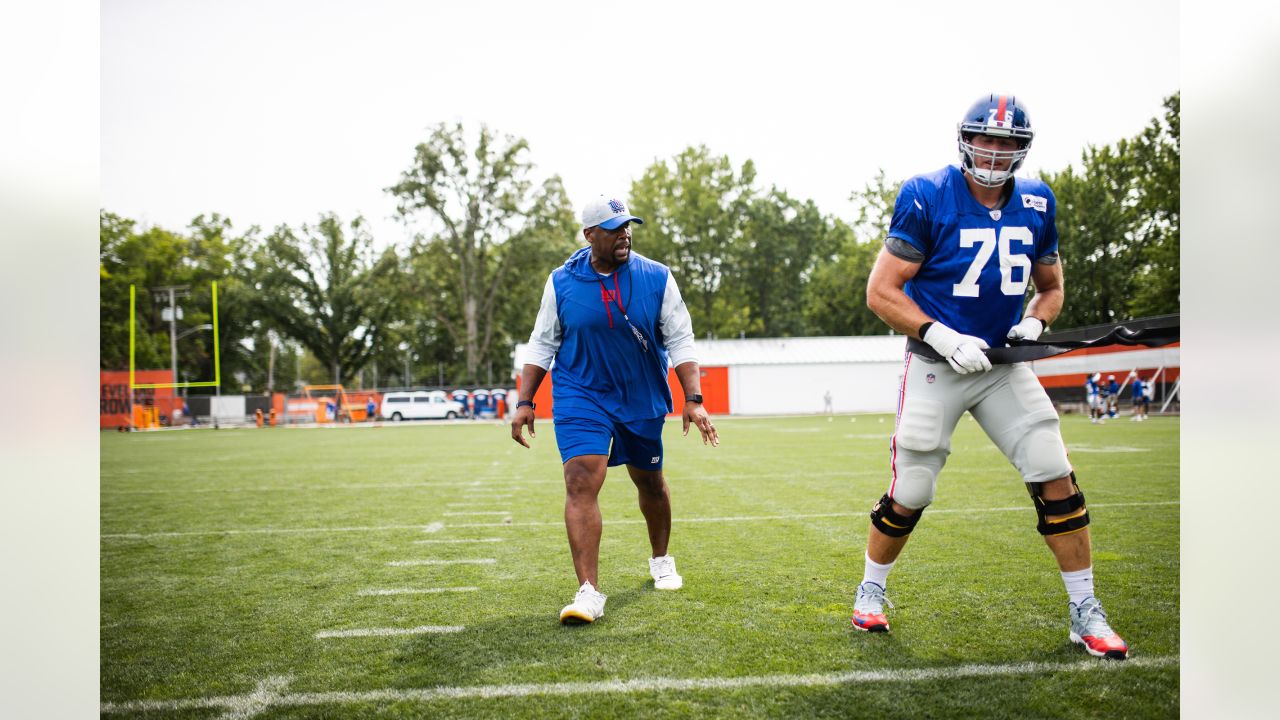 Giants get 'gameday vibes' from practice with Browns