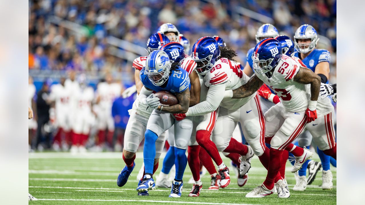 New York Giants cornerback Jason Pinnock (27) defends during an