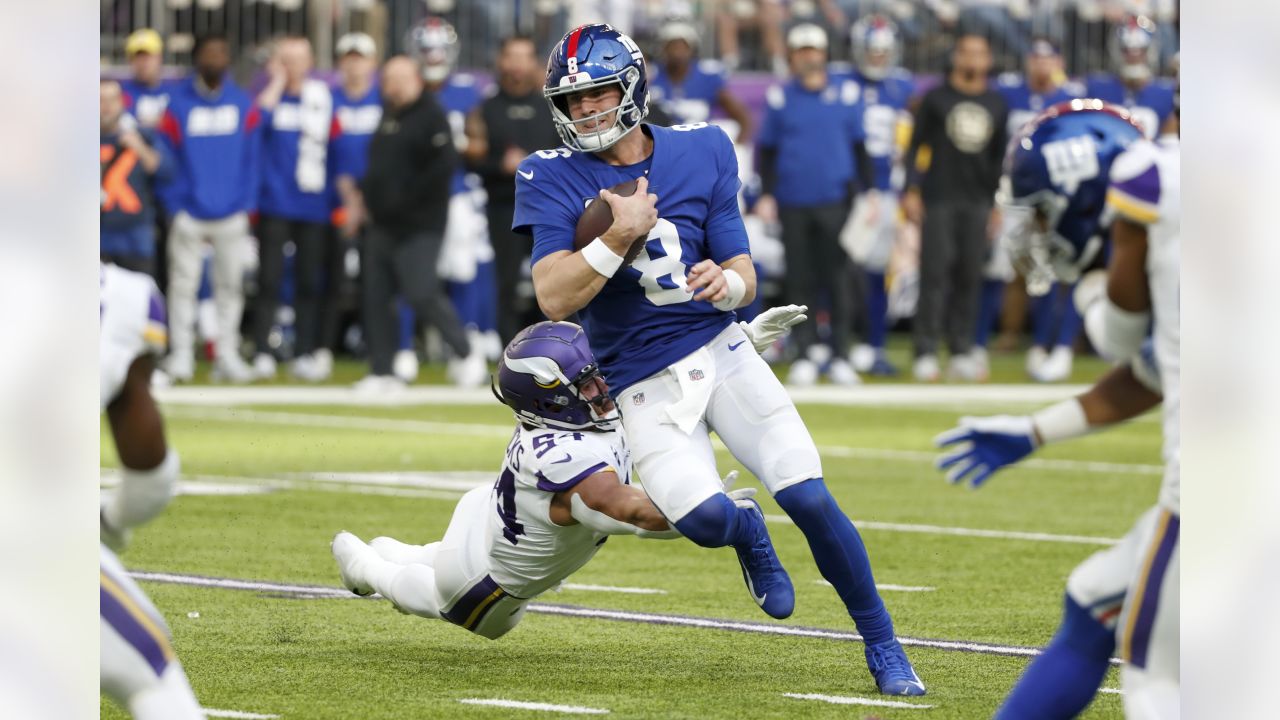 Minnesota Vikings linebacker Danielle Hunter (99) reacts after a play  during the second half of an NFL wild-card football game against the New  York Giants, Sunday, Jan. 15, 2023 in Minneapolis. (AP