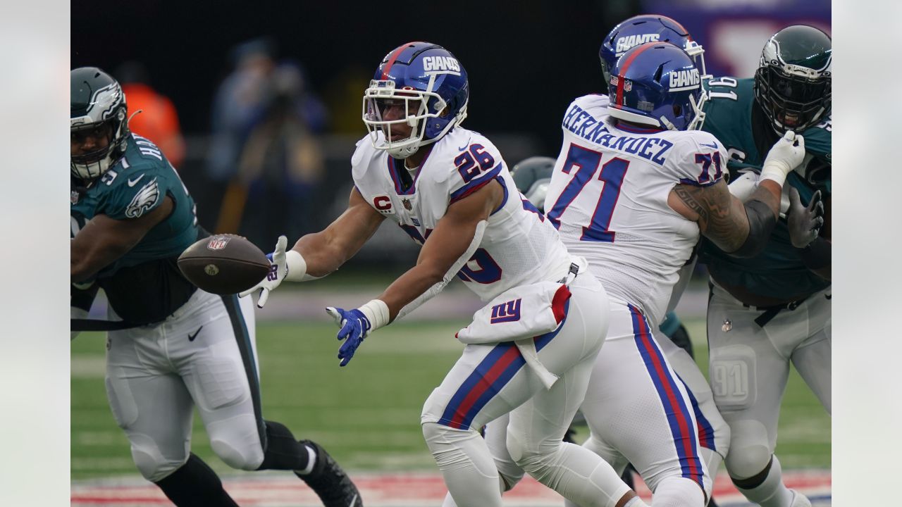 January 21, 2023, Philadelphia, PA, USA: January 21, 2023: Philadelphia  Eagles tight end Dallas Goedert (88) dives for extra yardage over New York  Giants safety Xavier McKinney (29) during the NFL football